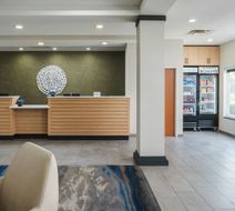 Fairfield Inn & Suites Cleveland Lobby