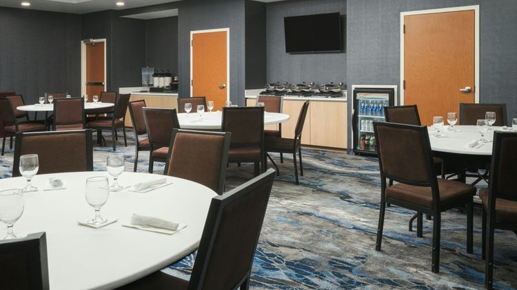 Fairfield Inn & Suites Cleveland Meeting