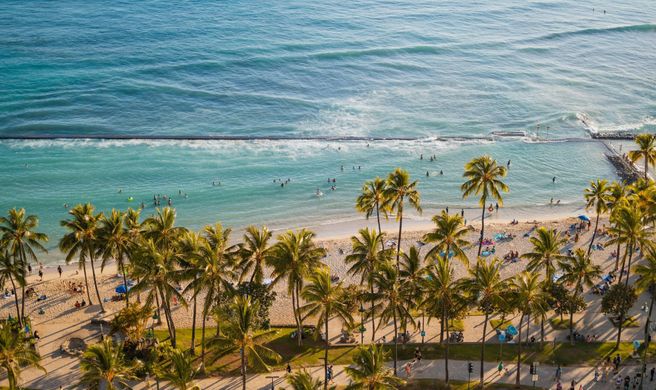 Waikiki Beach Marriott Resort & Spa Exterior