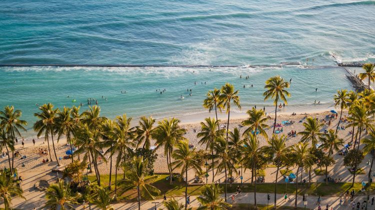 Waikiki Beach Marriott Resort & Spa Exterior