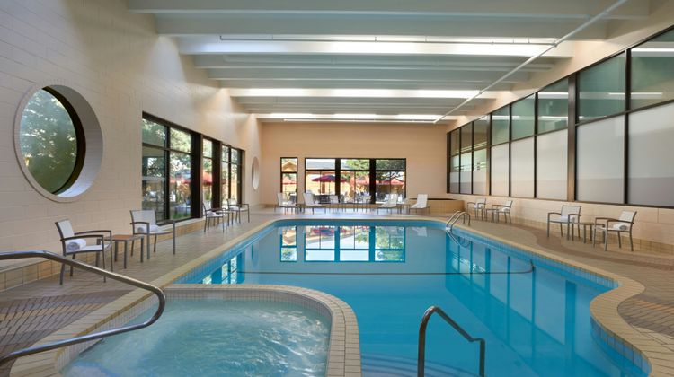 Four Points by Sheraton Toronto Airport Pool