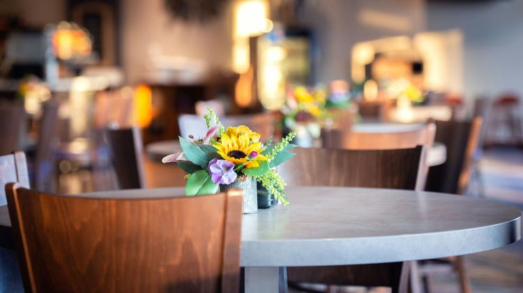 Bluemont Hotel Restaurant