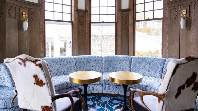 The Inn at Stonecliffe Lobby