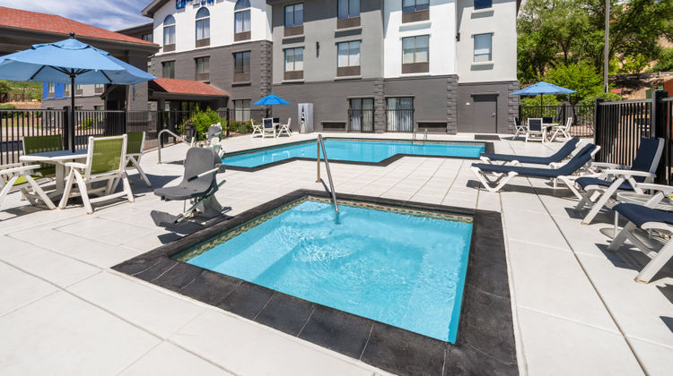 Holiday Inn Express Glenwood Springs Pool