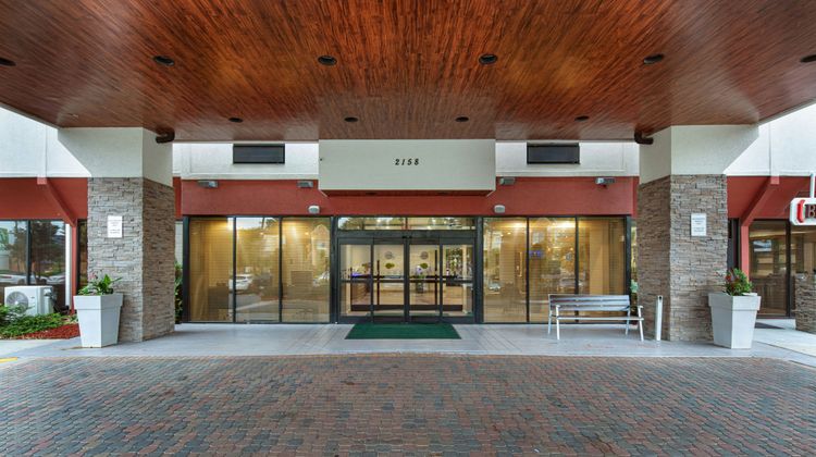 Holiday Inn Atlanta Northlake Exterior