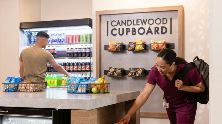 Candlewood Suites Oakwood Lobby