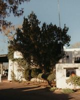 El Rey Court