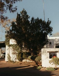 El Rey Court