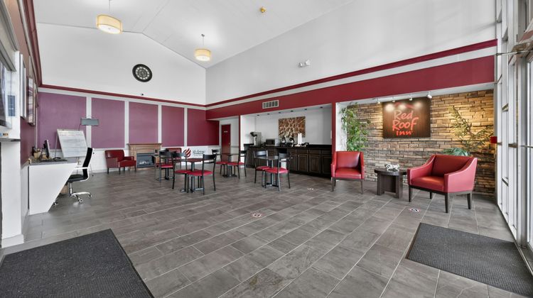 Red Roof Inn Marion, VA Lobby