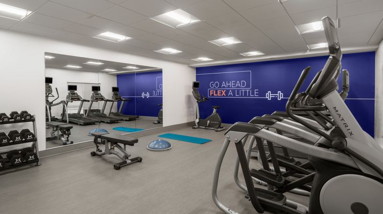 Holiday Inn Express & Suites Keizer Health Club