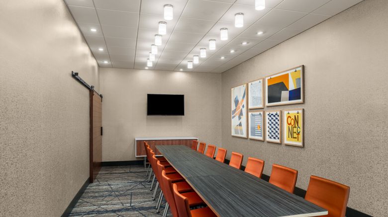 <b>Holiday Inn Express & Suites Keizer Meeting</b>. Images powered by <a href="https://www.leonardoworldwide.com/" title="Leonardo Worldwide" target="_blank">Leonardo</a>.