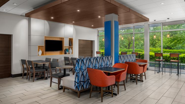 Holiday Inn Express & Suites Keizer Exterior