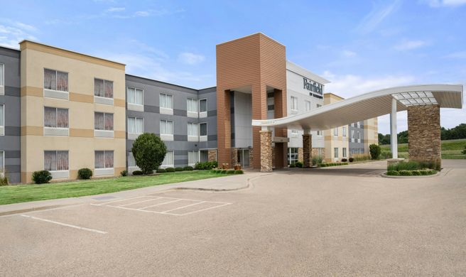 Fairfield Inn & Suites Madison West Exterior