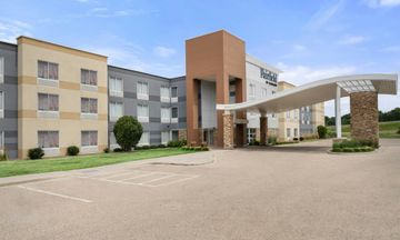 Fairfield Inn & Suites Madison West