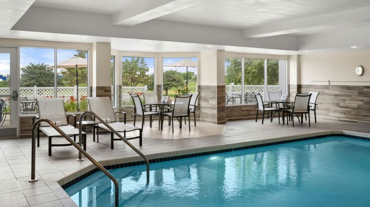 Fairfield Inn & Suites Madison West Pool