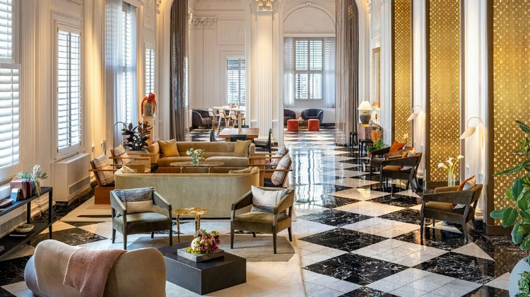 Hotel Washington Lobby
