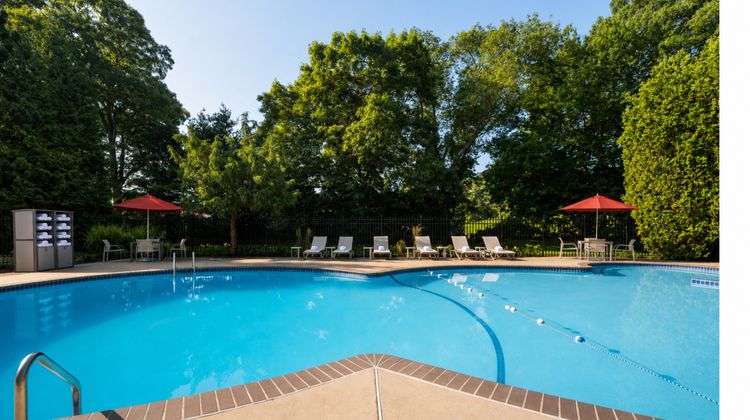 Holiday Inn South Kingston Pool