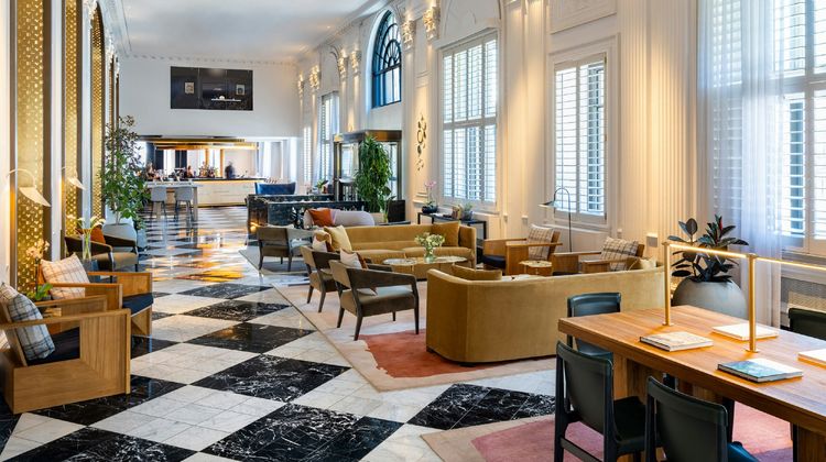 Hotel Washington Lobby