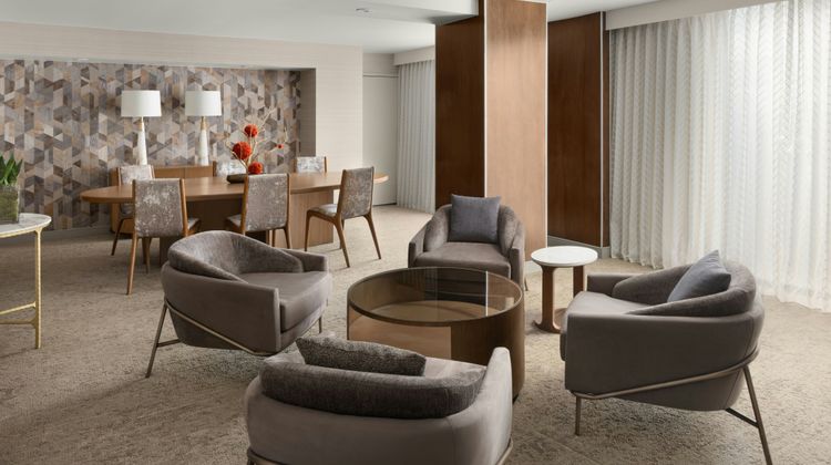 Marriott West Loop by the Galleria Suite