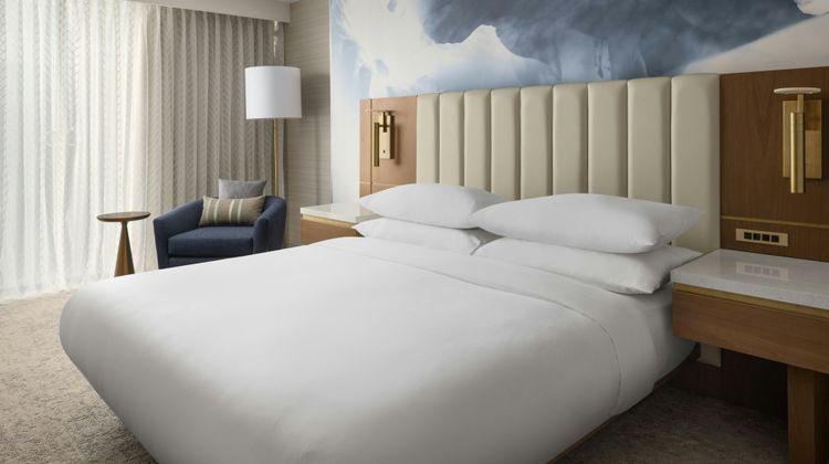 Marriott West Loop by the Galleria Suite