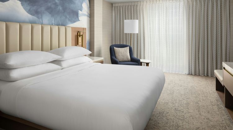 Marriott West Loop by the Galleria Suite
