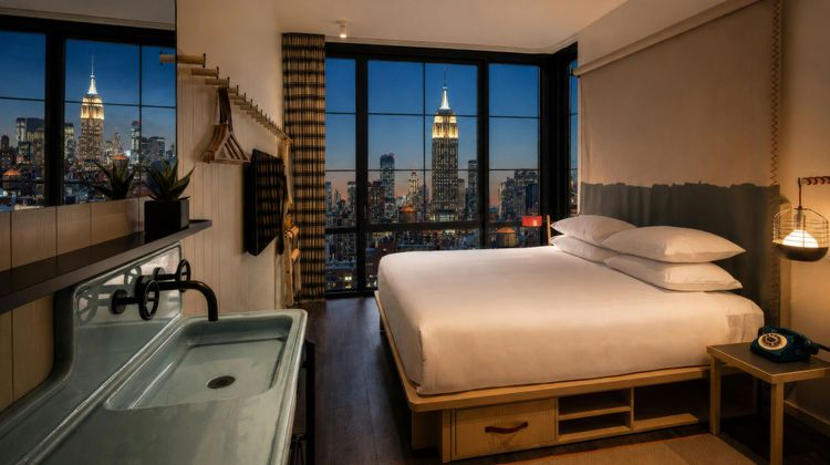 Moxy NYC Chelsea Room