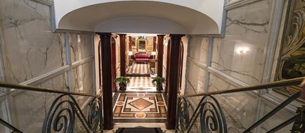 Hotel Britannia Lobby