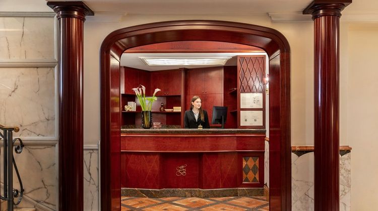Hotel Britannia Lobby