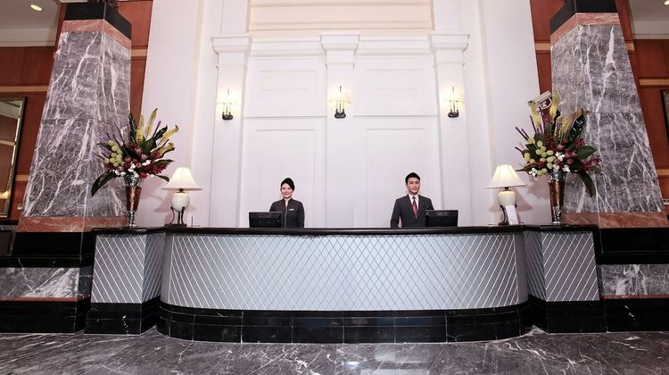 Orchard Parksuites Lobby