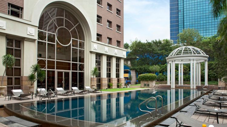 Orchard Parksuites Pool
