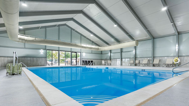 Holiday Inn St. Louis Airport West Pool