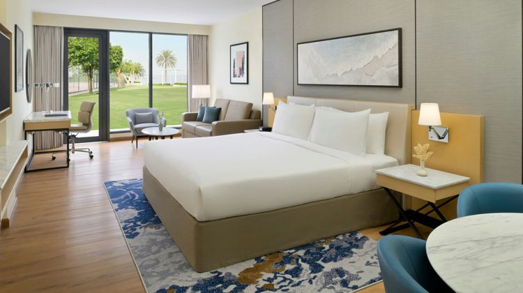 Crowne Plaza Hotel Muscat Room