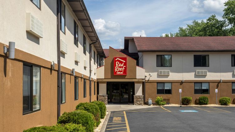 Red Roof Inn Binghamton North Exterior