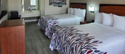 Red Roof Inn Shamrock Room