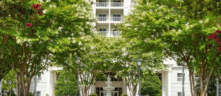 The Ballantyne, a Luxury Collection Hotel Exterior