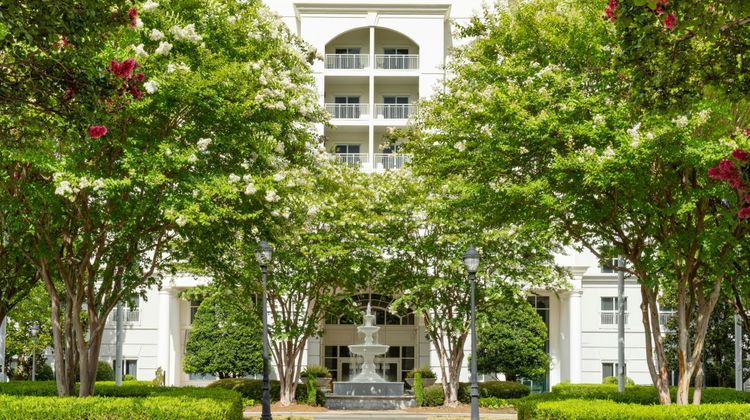 The Ballantyne, a Luxury Collection Hotel Exterior