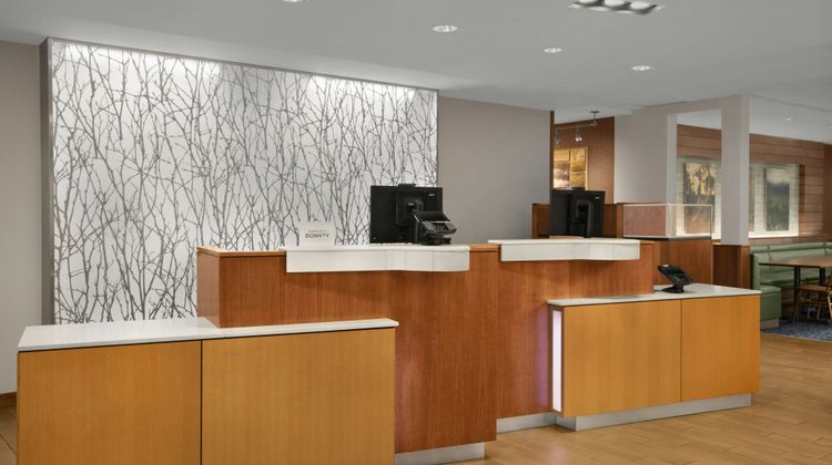 Fairfield Inn & Suites New Castle Lobby