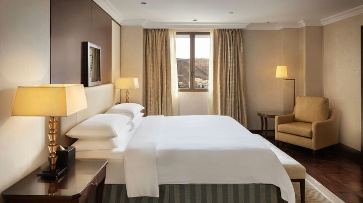Sheraton Oman Hotel Suite