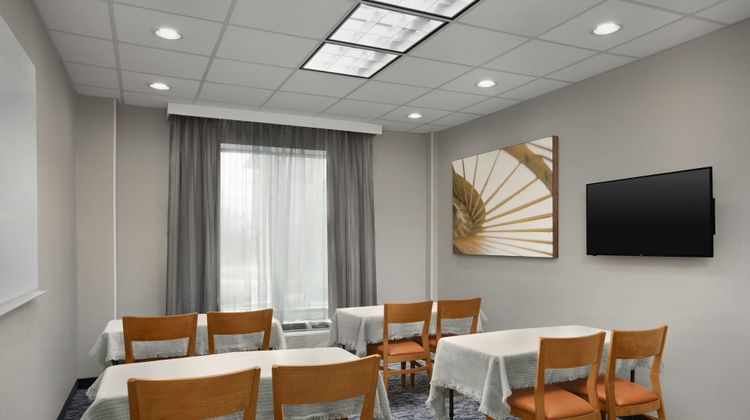 Fairfield Inn & Suites New Castle Meeting