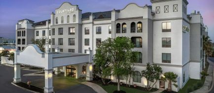Courtyard Marriott Westover Exterior