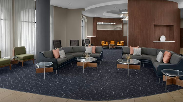 Courtyard Marriott Westover Lobby