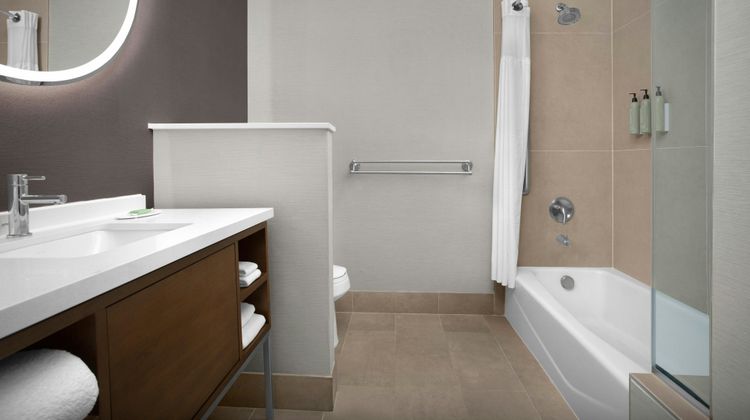 Courtyard Marriott Westover Room