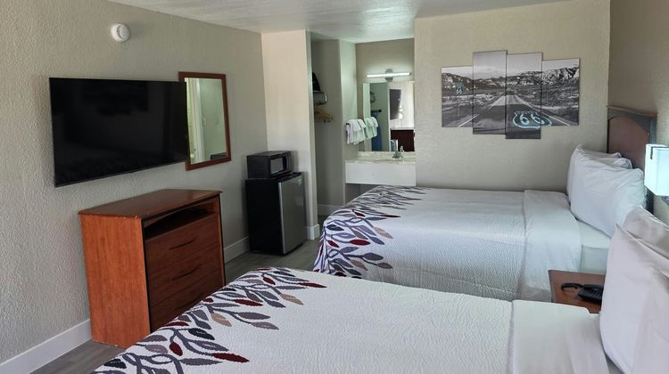 Red Roof Inn Shamrock Room