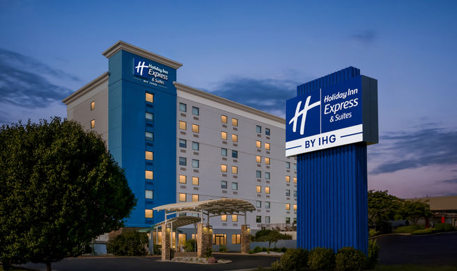 Holiday Inn Express & Sts W Catonsville Exterior