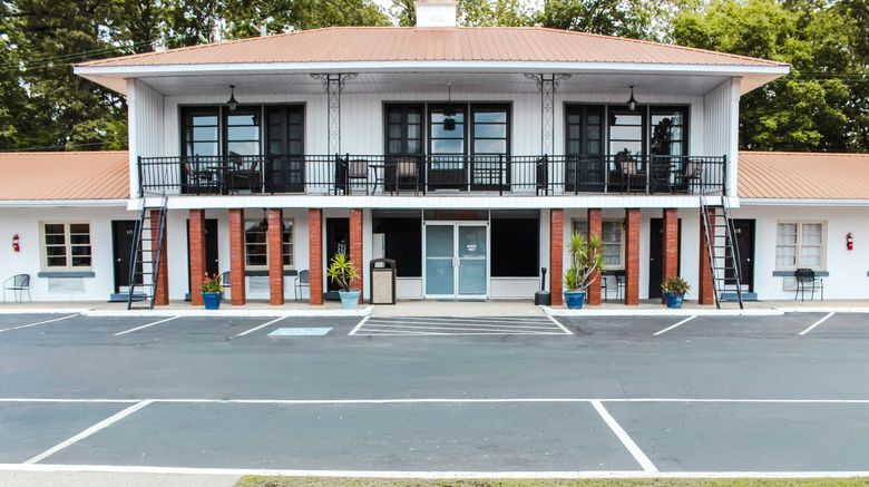 7 Gables Motel/Restaurant Exterior. Images powered by <a href="https://www.leonardoworldwide.com" target="_blank" rel="noopener">Leonardo</a>.