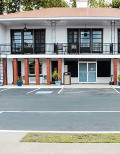 7 Gables Motel/Restaurant