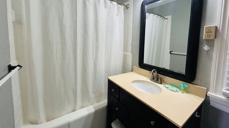 <b>7 Gables Motel/Restaurant Room</b>. Images powered by <a href="https://www.leonardoworldwide.com/" title="Leonardo Worldwide" target="_blank">Leonardo</a>.