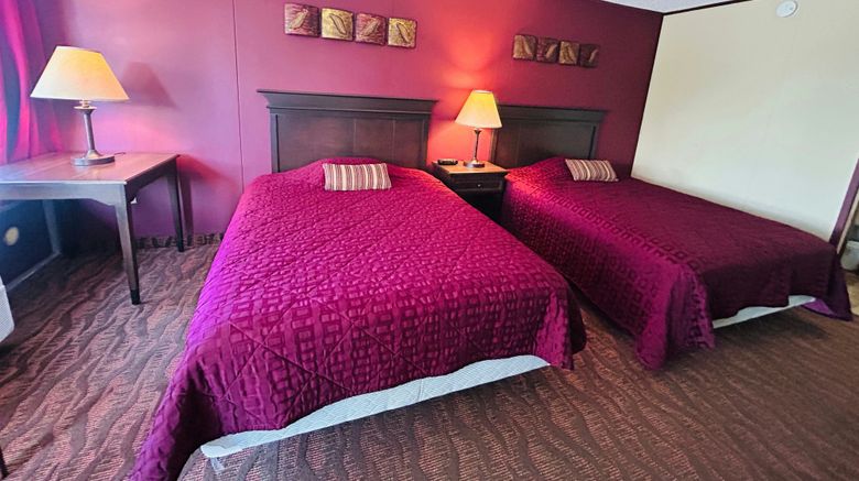 <b>Colonial Mountain Inn Room</b>. Images powered by <a href="https://www.leonardoworldwide.com/" title="Leonardo Worldwide" target="_blank">Leonardo</a>.