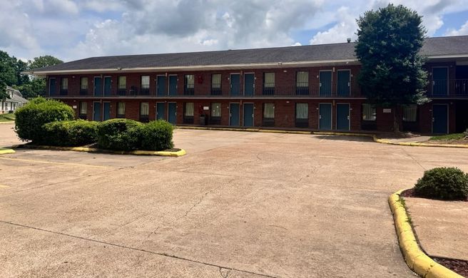 Delta Inn Exterior
