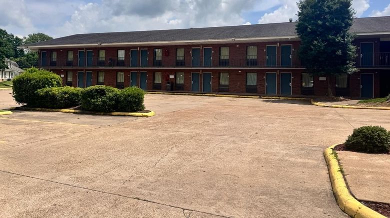 <b>Delta Inn Exterior</b>. Images powered by <a href="https://www.leonardoworldwide.com/" title="Leonardo Worldwide" target="_blank">Leonardo</a>.